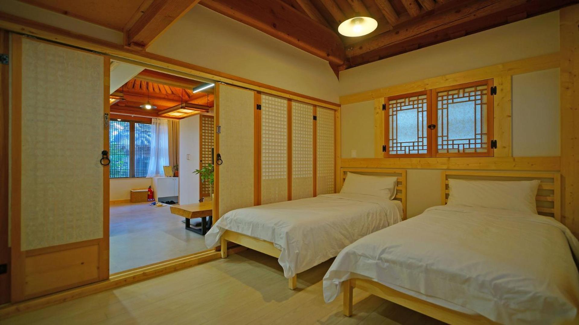 Sarangroo Hotel Jeonju Exterior foto