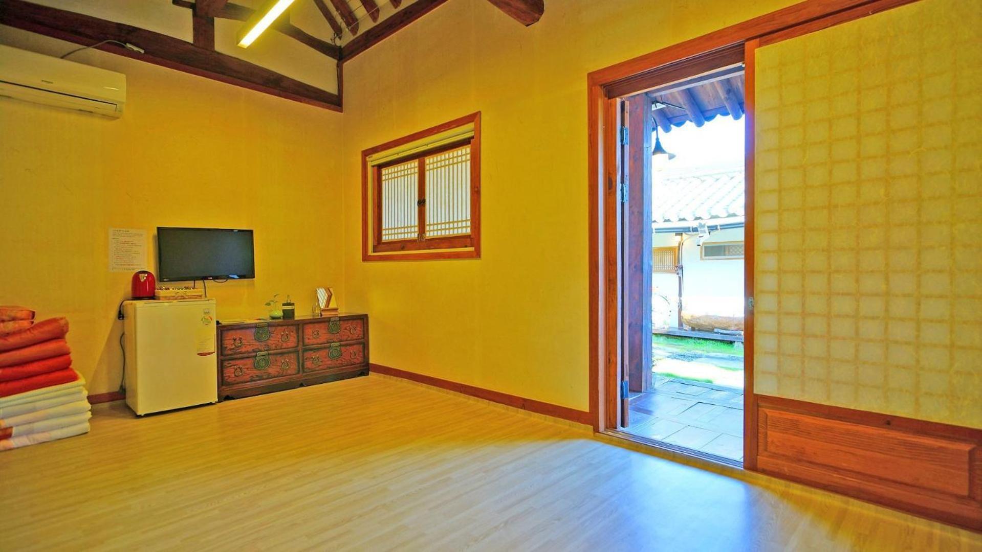 Sarangroo Hotel Jeonju Exterior foto